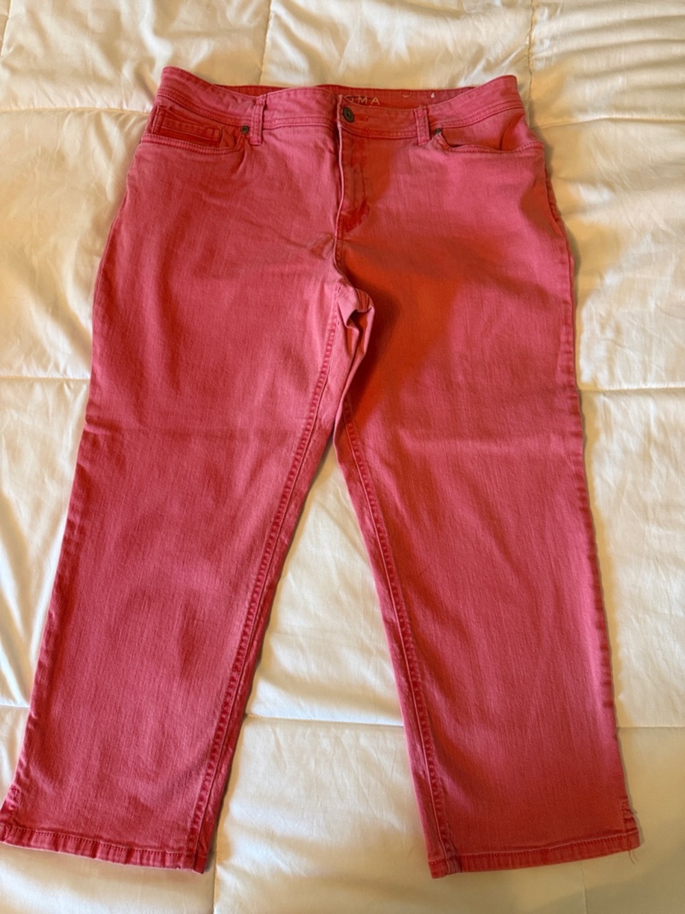Women's Straight-Leg Capri in Rose Pink
